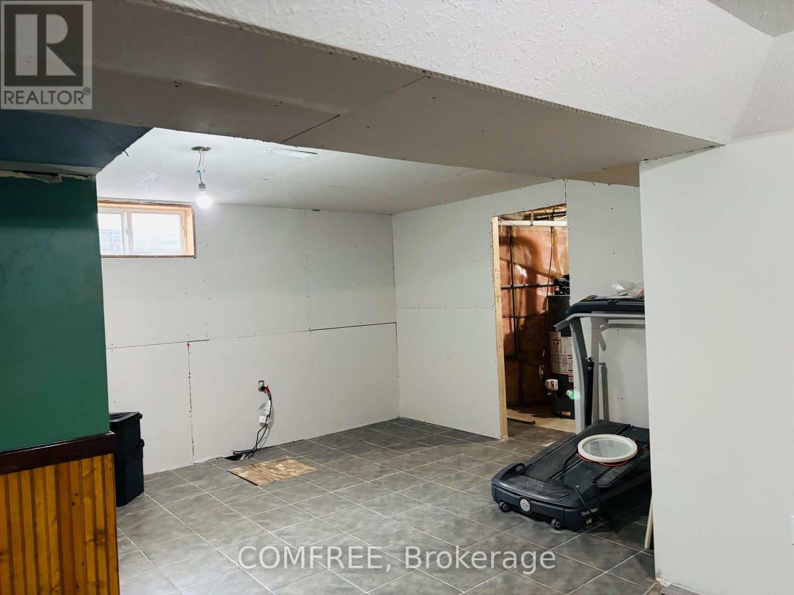 25 Mcgregor Court, Southgate, Ontario  N0C 1B0 - Photo 32 - X12379056