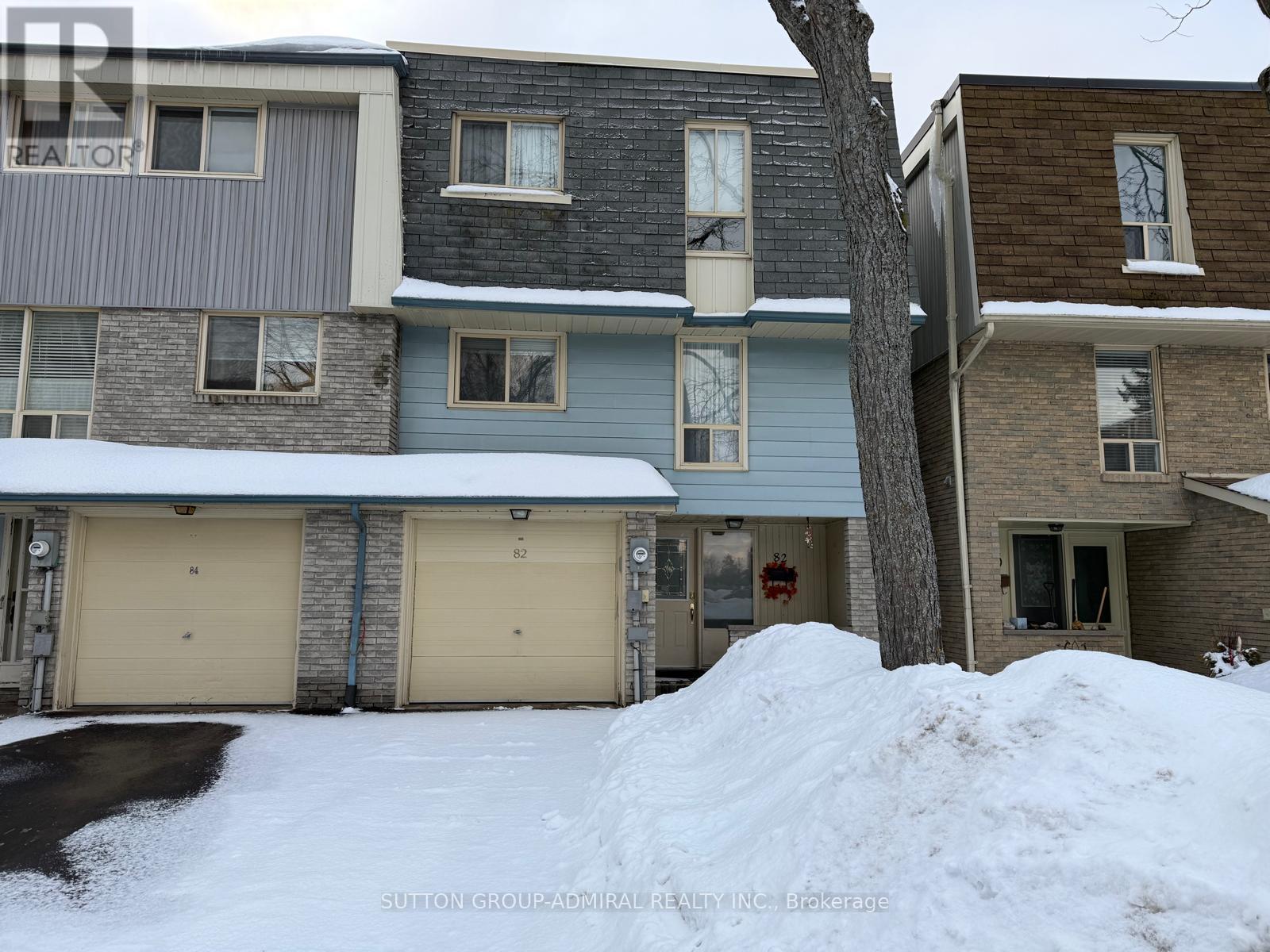 94 - 82 Henderson Drive, Aurora (Aurora Highlands), Ontario  L4G 3M3 - Photo 1 - N12650156