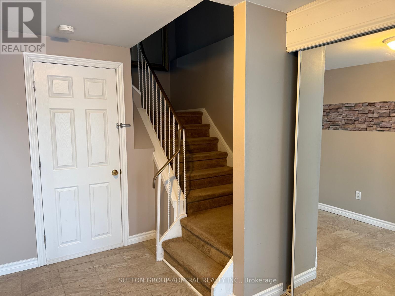 94 - 82 Henderson Drive, Aurora (Aurora Highlands), Ontario  L4G 3M3 - Photo 4 - N12650156