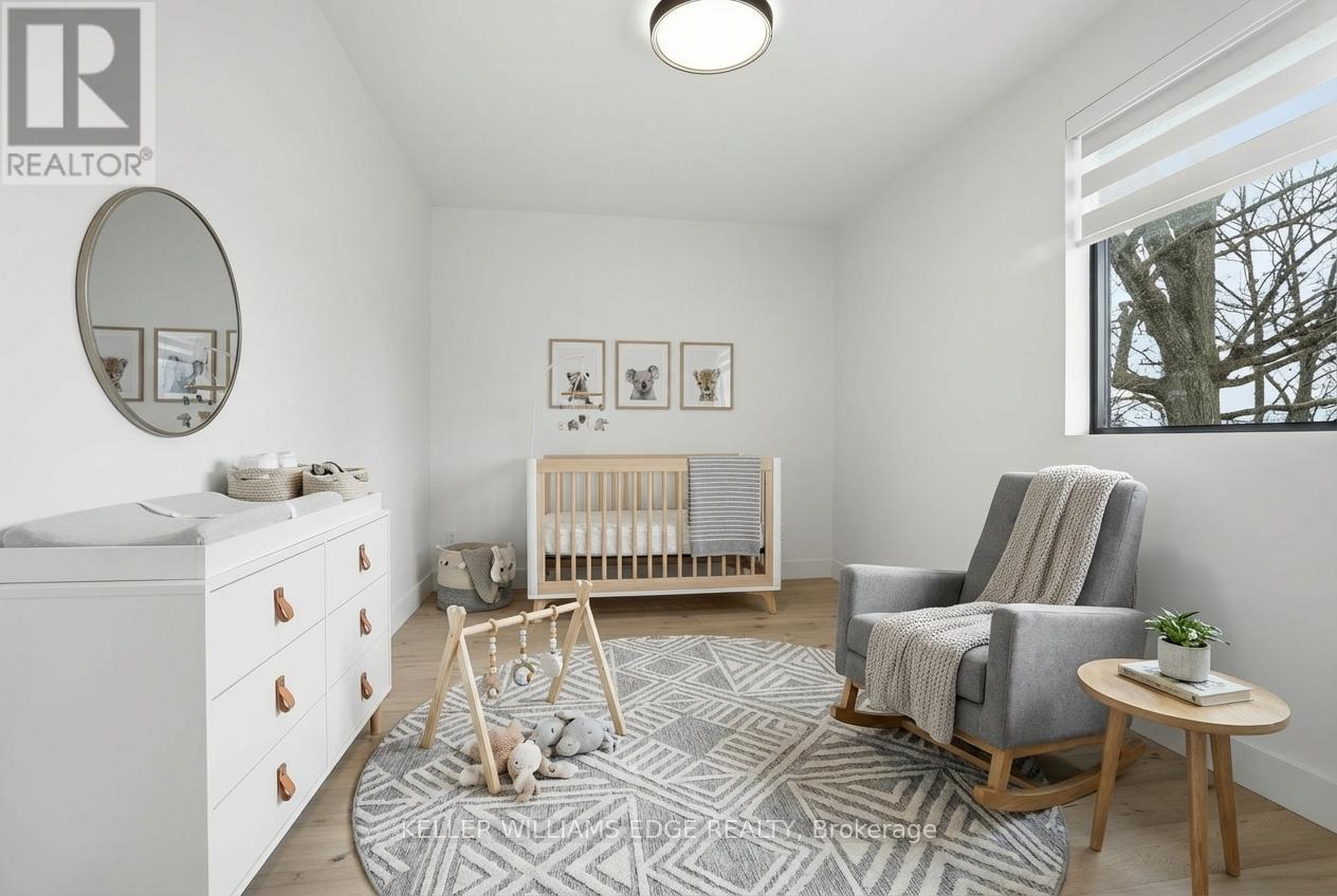 427 Pine Cove Road, Burlington, Ontario  L7N 1W4 - Photo 17 - W12649750