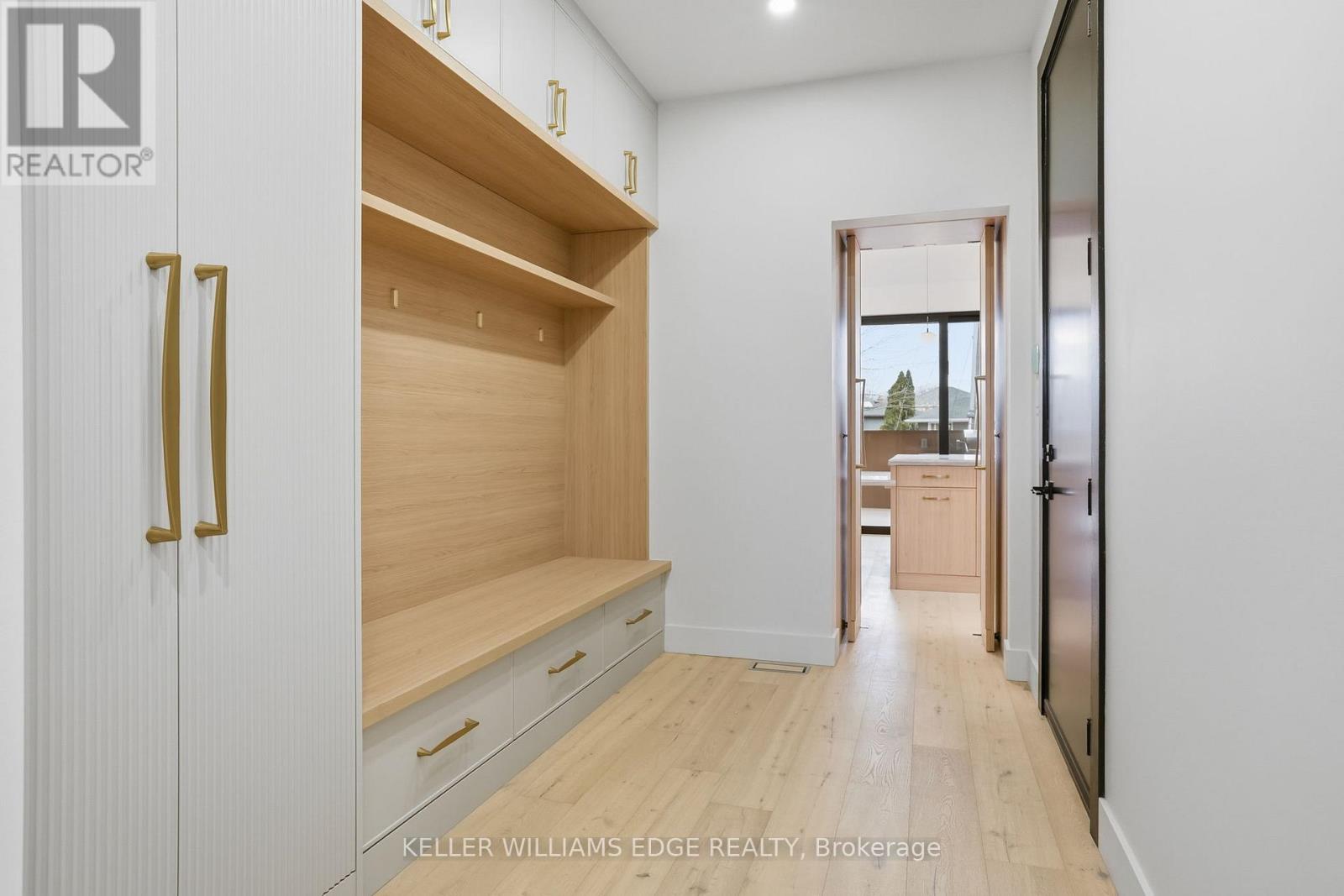 427 Pine Cove Road, Burlington, Ontario  L7N 1W4 - Photo 15 - W12649750