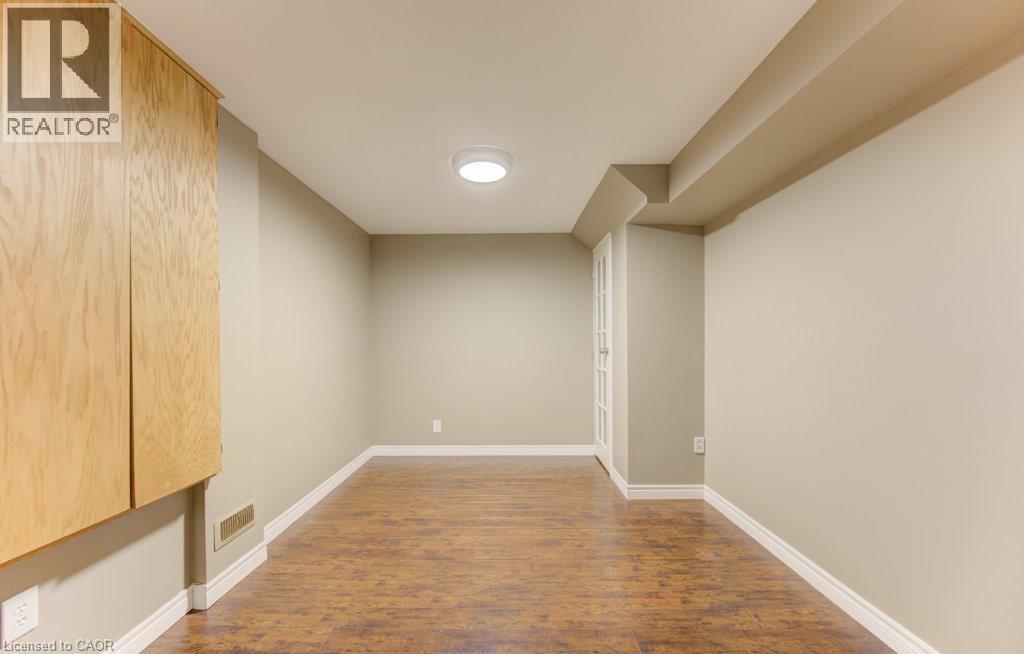 404 Wake Robin Crescent, Kitchener, Ontario  N2E 3L6 - Photo 36 - 40804886