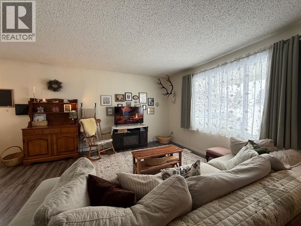 5808 47th Street, High Prairie, Alberta  T0G 1E0 - Photo 7 - A2287617