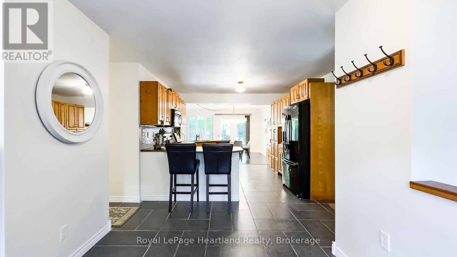 216 Shadywood Crescent, Huron-Kinloss, Ontario  N2Z 2X3 - Photo 5 - X12819146