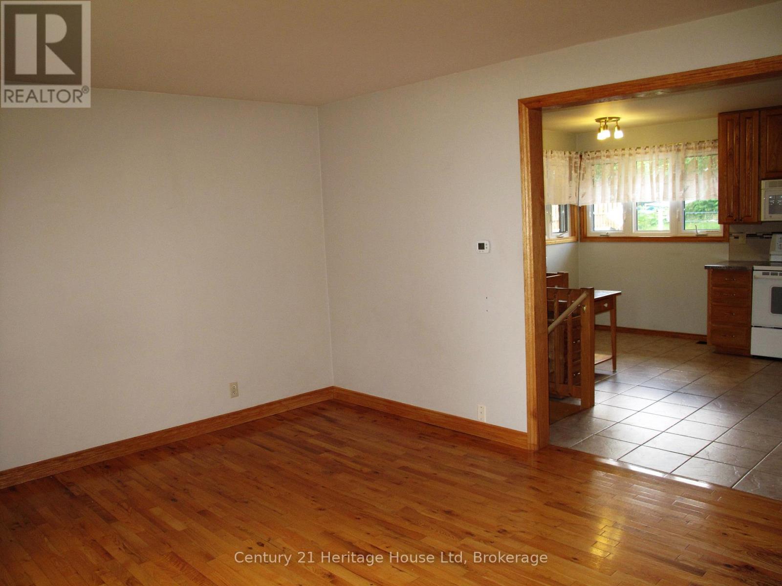 22 Louisa Drive, Guelph, Ontario  N1E 4T5 - Photo 11 - X12819204