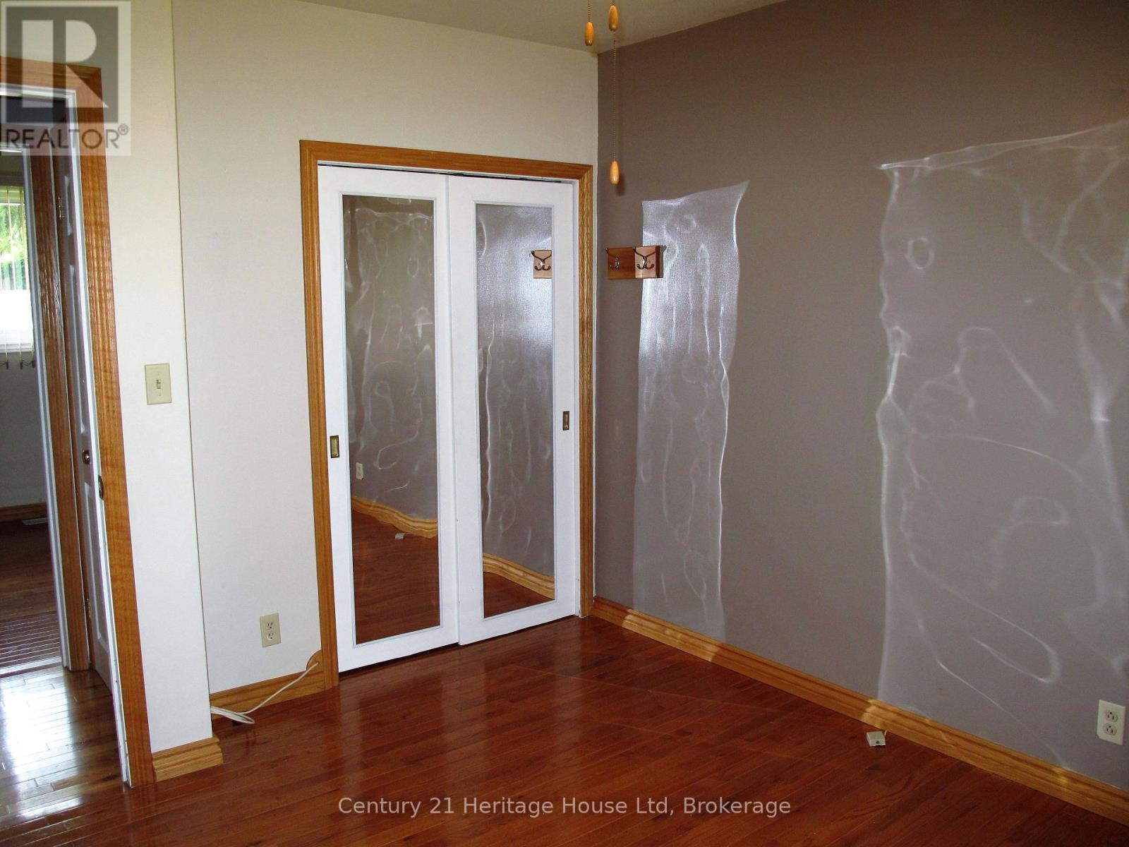 22 Louisa Drive, Guelph, Ontario  N1E 4T5 - Photo 13 - X12819204