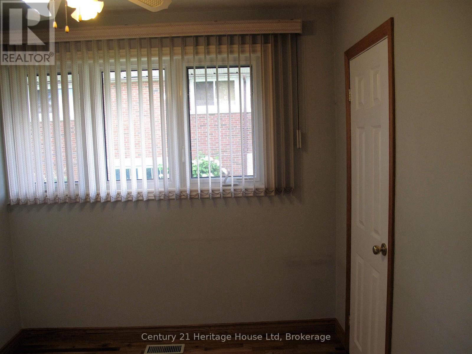 22 Louisa Drive, Guelph, Ontario  N1E 4T5 - Photo 14 - X12819204