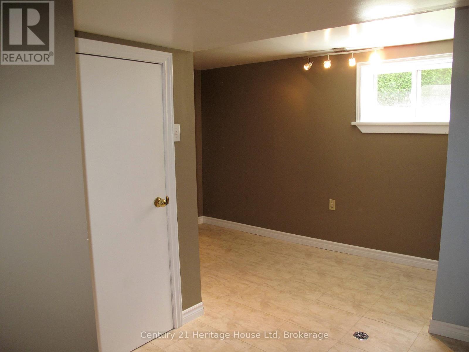 22 Louisa Drive, Guelph, Ontario  N1E 4T5 - Photo 18 - X12819204