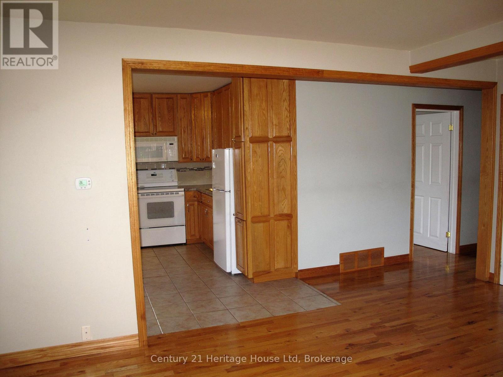 22 Louisa Drive, Guelph, Ontario  N1E 4T5 - Photo 9 - X12819204