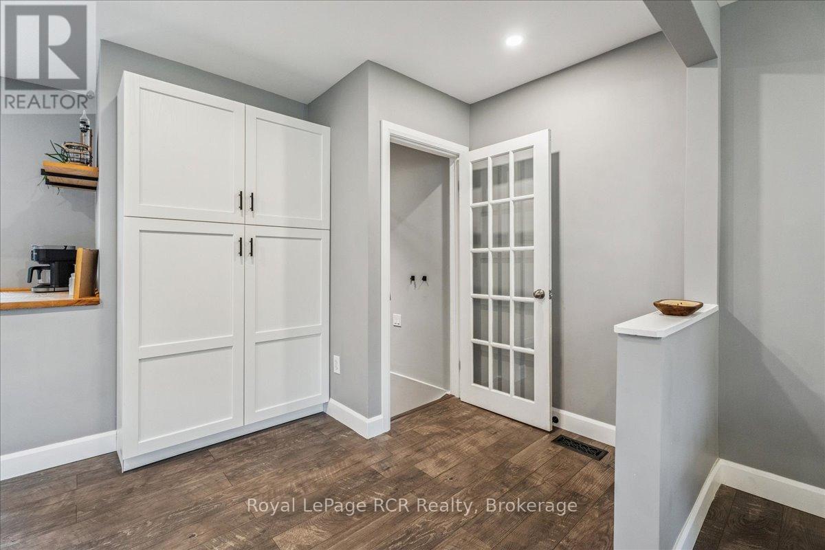 224 Finden Street, Georgian Bluffs, Ontario  N4K 6V5 - Photo 12 - X12819324