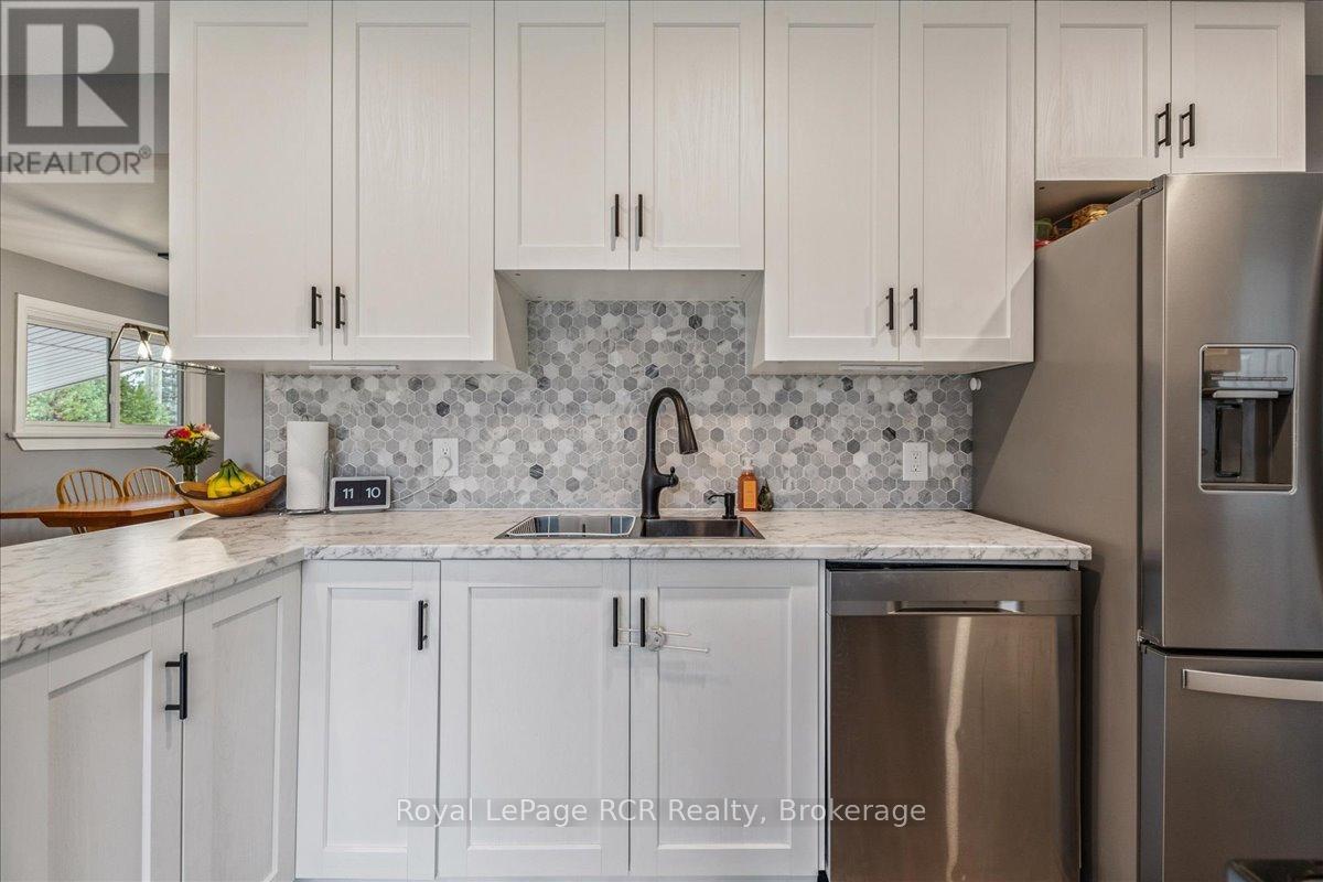 224 Finden Street, Georgian Bluffs, Ontario  N4K 6V5 - Photo 16 - X12819324