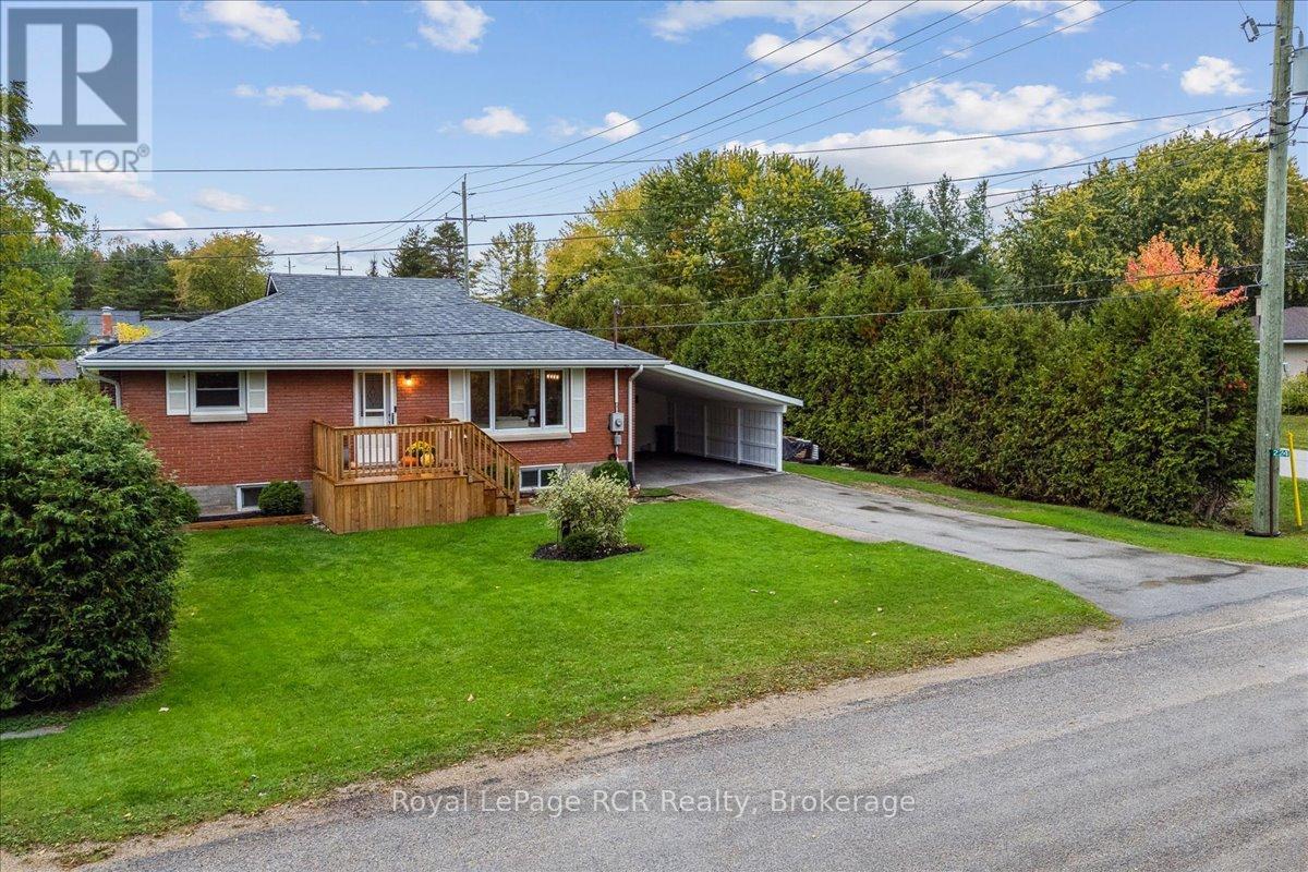 224 Finden Street, Georgian Bluffs, Ontario  N4K 6V5 - Photo 2 - X12819324