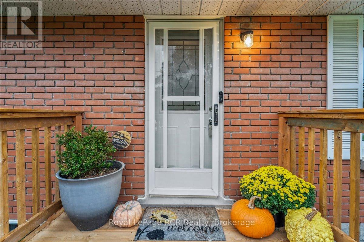 224 Finden Street, Georgian Bluffs, Ontario  N4K 6V5 - Photo 5 - X12819324