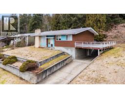 2242 11th Avenue, Castlegar, British Columbia