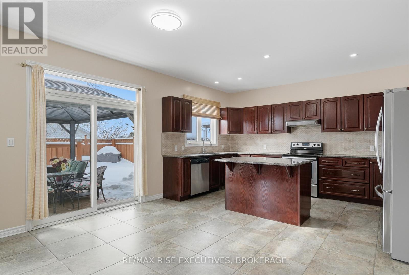 402 Cavendish Crescent, Kingston (City Northwest), Ontario  K7P 3E3 - Photo 12 - X12819238