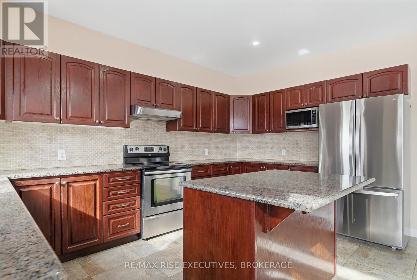 402 Cavendish Crescent, Kingston (City Northwest), Ontario  K7P 3E3 - Photo 13 - X12819238