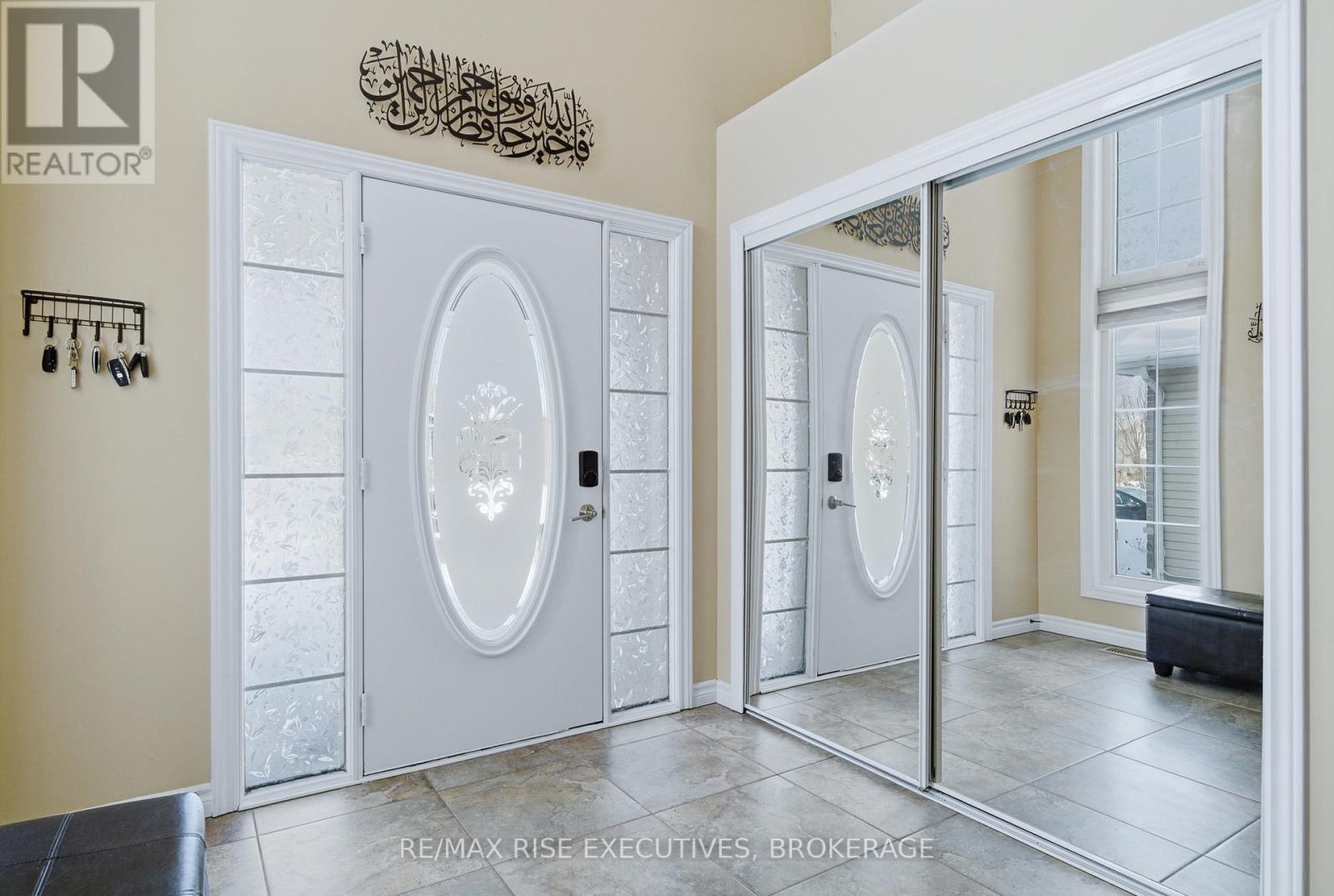 402 Cavendish Crescent, Kingston (City Northwest), Ontario  K7P 3E3 - Photo 3 - X12819238