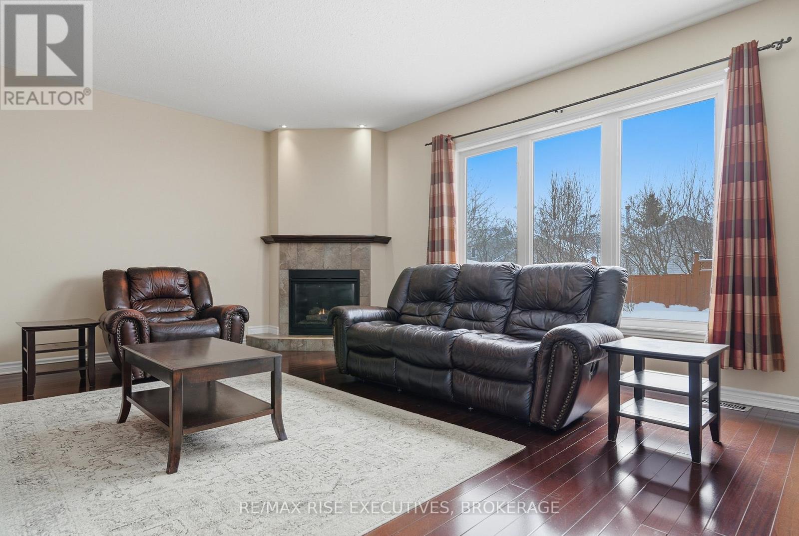 402 Cavendish Crescent, Kingston (City Northwest), Ontario  K7P 3E3 - Photo 8 - X12819238