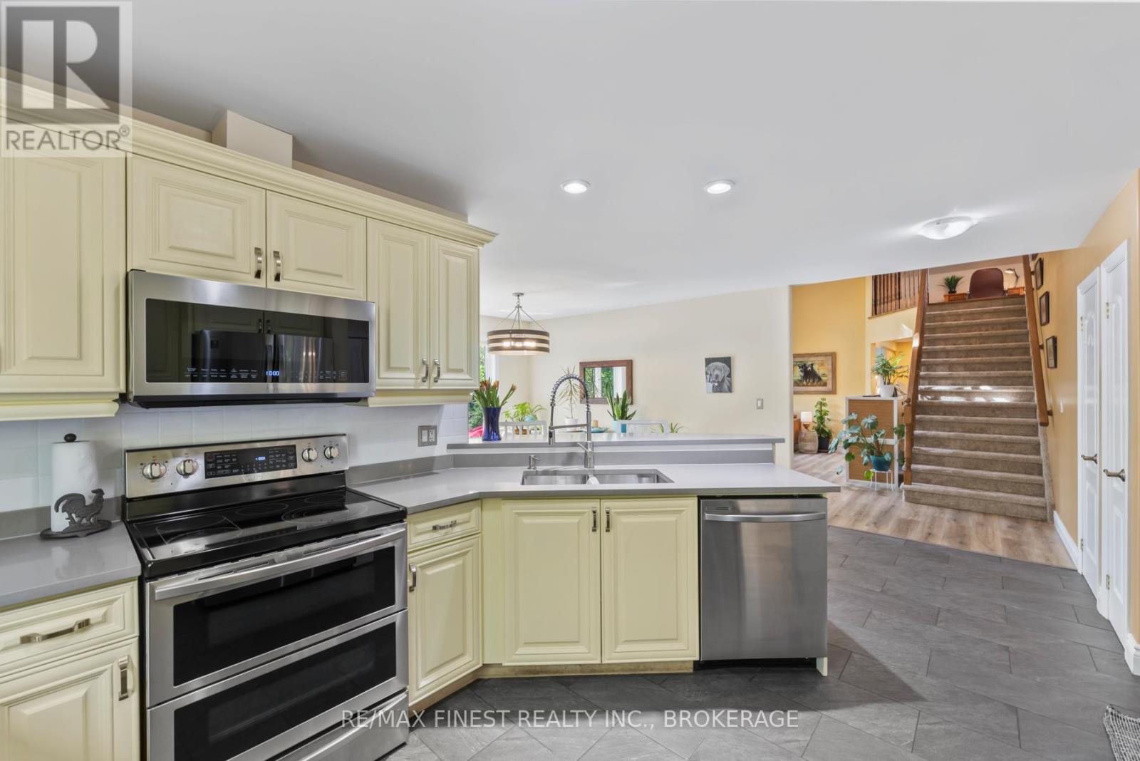 5885 Davey Drive, Frontenac (Frontenac South), Ontario  K0H 2W0 - Photo 14 - X12819280