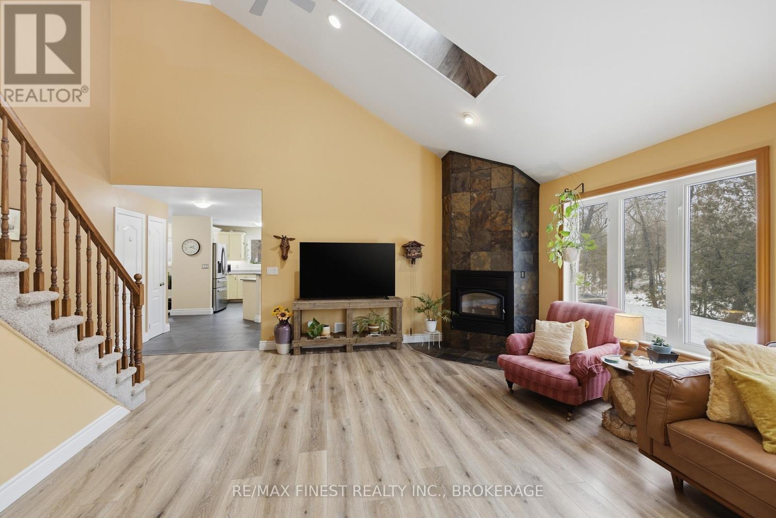 5885 Davey Drive, Frontenac (Frontenac South), Ontario  K0H 2W0 - Photo 9 - X12819280