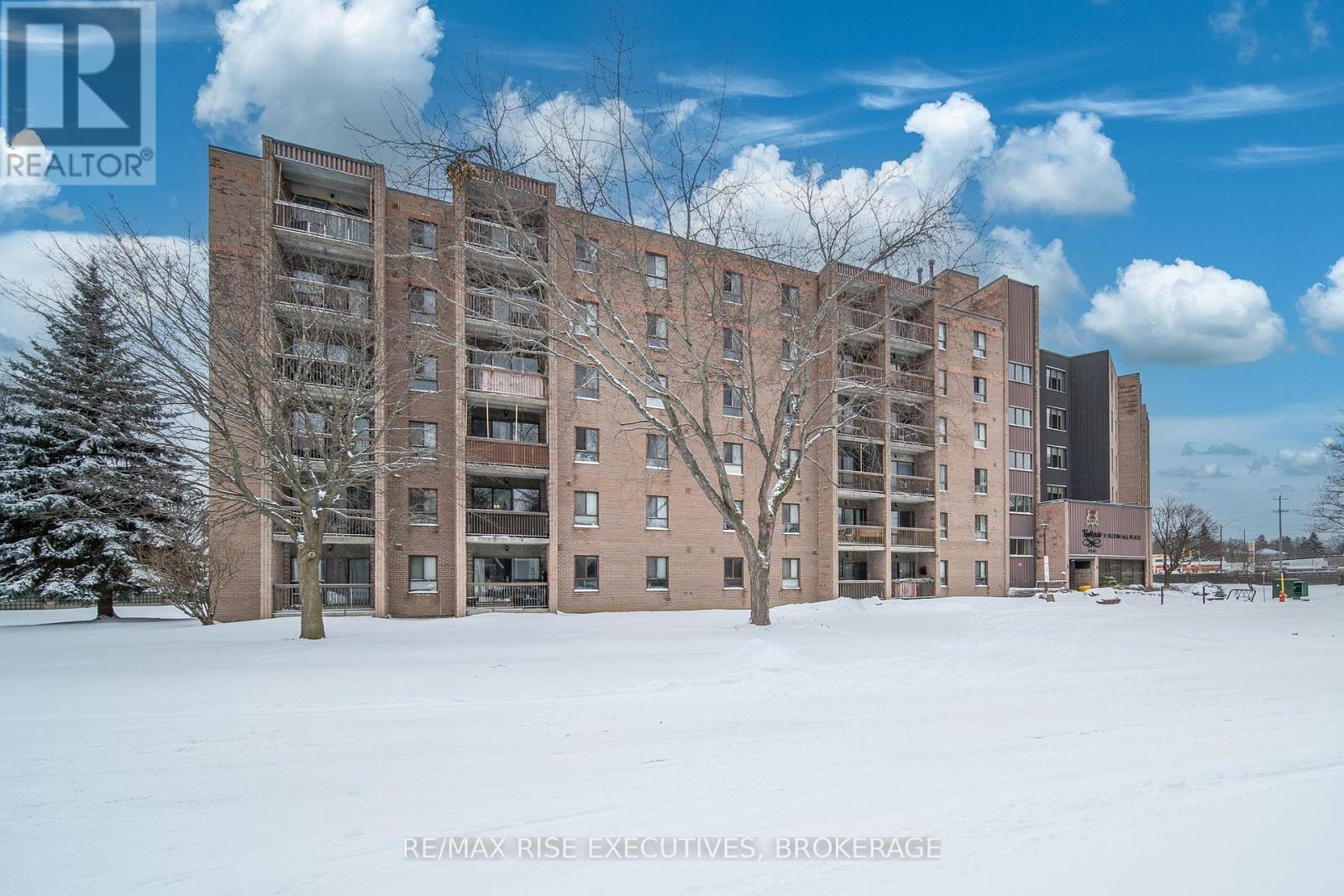 507 - 17 Eldon Hall Place, Kingston, Ontario K7M 7H5 - Photo 1 - X12819282