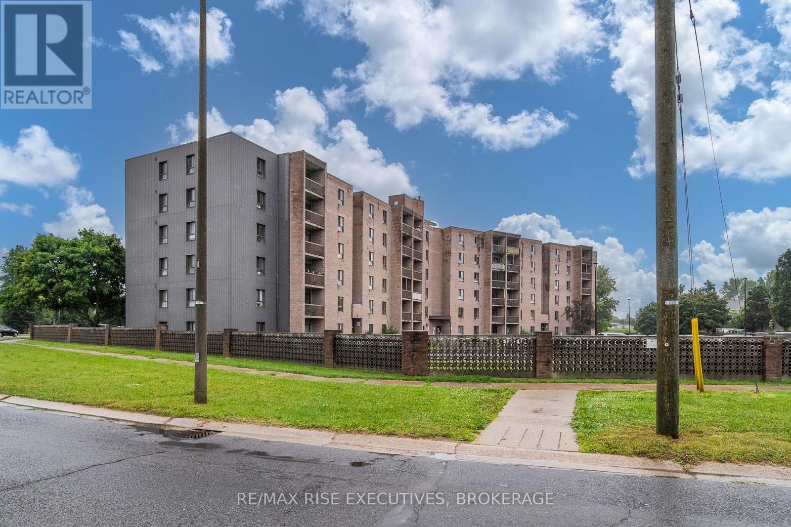 507 - 17 Eldon Hall Place, Kingston, Ontario K7M 7H5 - Photo 35 - X12819282