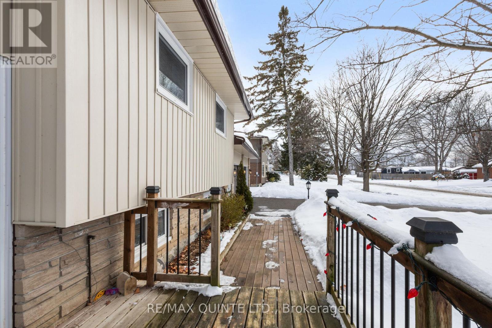 20 Taylor Drive, Prince Edward County (Ameliasburg Ward), Ontario  K8N 4Z7 - Photo 10 - X12819260