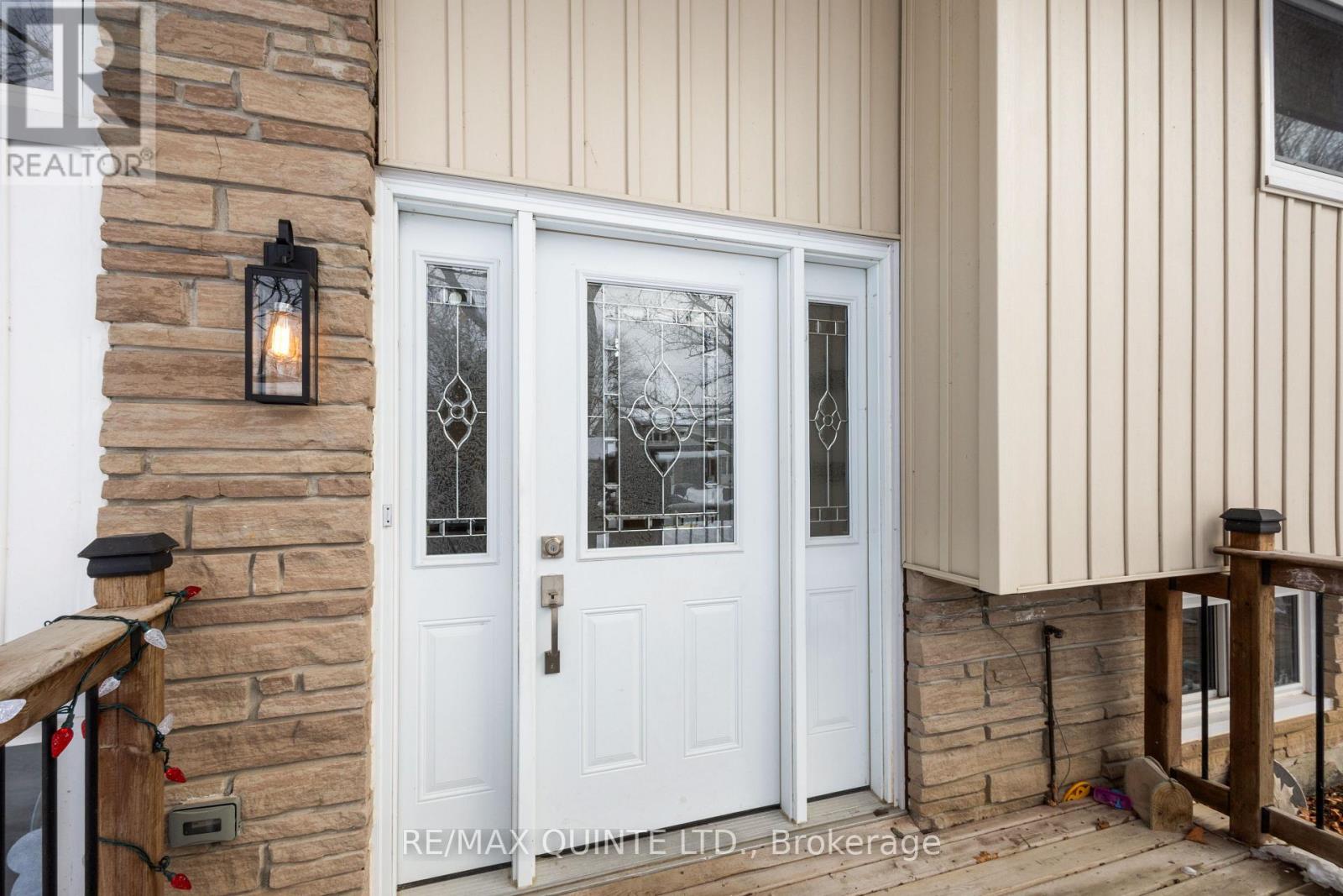 20 Taylor Drive, Prince Edward County (Ameliasburg Ward), Ontario  K8N 4Z7 - Photo 11 - X12819260