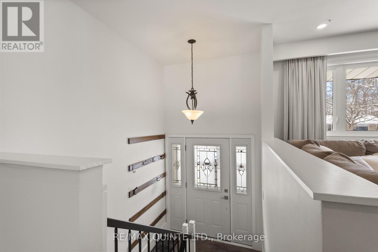 20 Taylor Drive, Prince Edward County (Ameliasburg Ward), Ontario  K8N 4Z7 - Photo 13 - X12819260