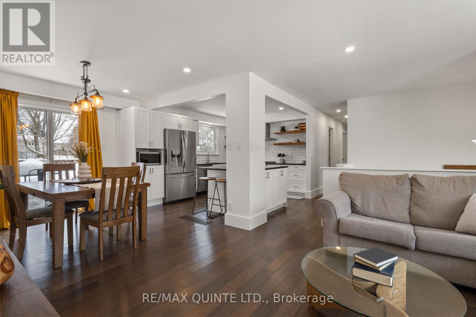 20 Taylor Drive, Prince Edward County (Ameliasburg Ward), Ontario  K8N 4Z7 - Photo 17 - X12819260