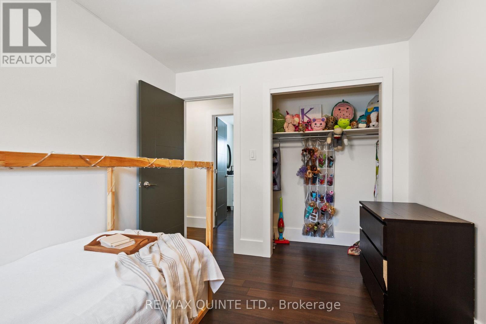 20 Taylor Drive, Prince Edward County (Ameliasburg Ward), Ontario  K8N 4Z7 - Photo 35 - X12819260