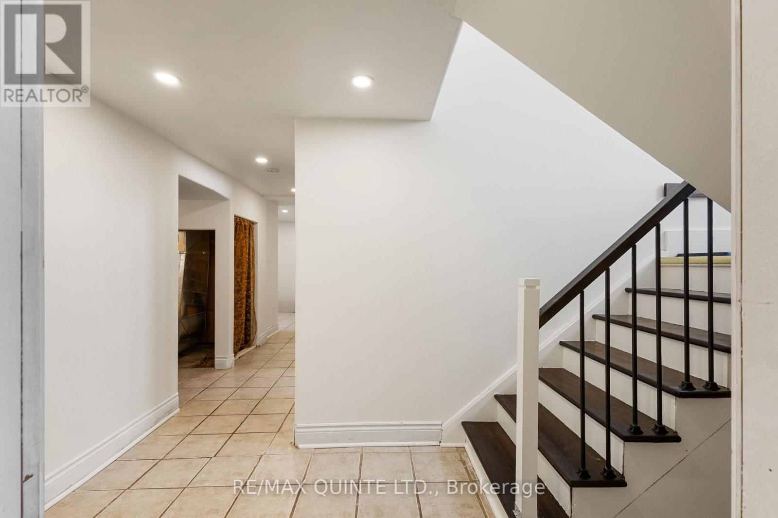 20 Taylor Drive, Prince Edward County (Ameliasburg Ward), Ontario  K8N 4Z7 - Photo 40 - X12819260