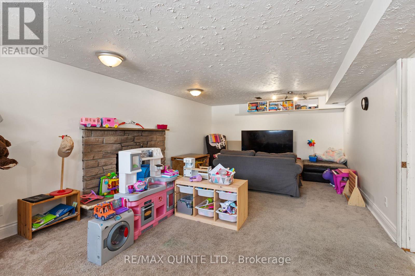 20 Taylor Drive, Prince Edward County (Ameliasburg Ward), Ontario  K8N 4Z7 - Photo 42 - X12819260