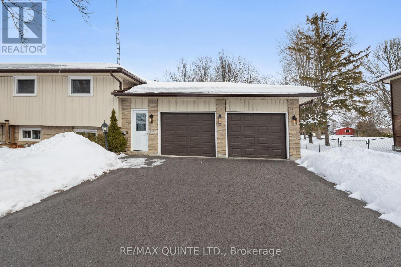 20 Taylor Drive, Prince Edward County (Ameliasburg Ward), Ontario  K8N 4Z7 - Photo 7 - X12819260