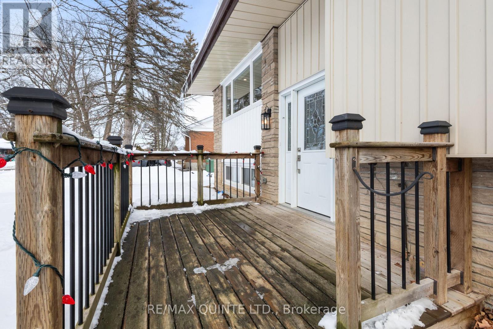 20 Taylor Drive, Prince Edward County (Ameliasburg Ward), Ontario  K8N 4Z7 - Photo 9 - X12819260