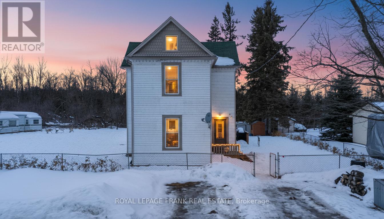 20 RICHMOND STREET W, Kawartha Lakes, Ontario