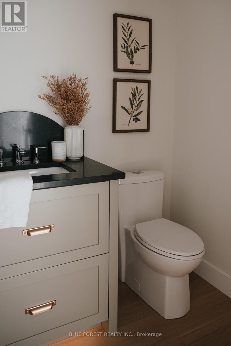 4 Edgeview Crescent, Middlesex Centre, Ontario  N0L 1R0 - Photo 28 - X12819166