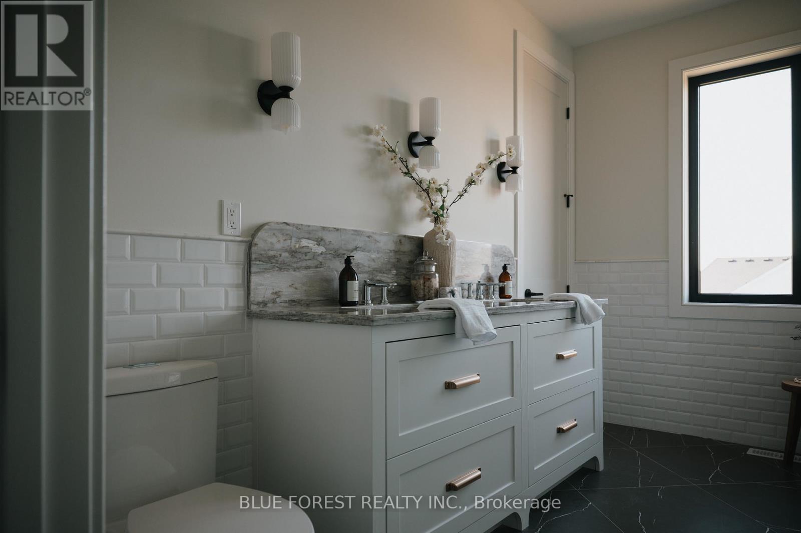 4 Edgeview Crescent, Middlesex Centre, Ontario  N0L 1R0 - Photo 46 - X12819166