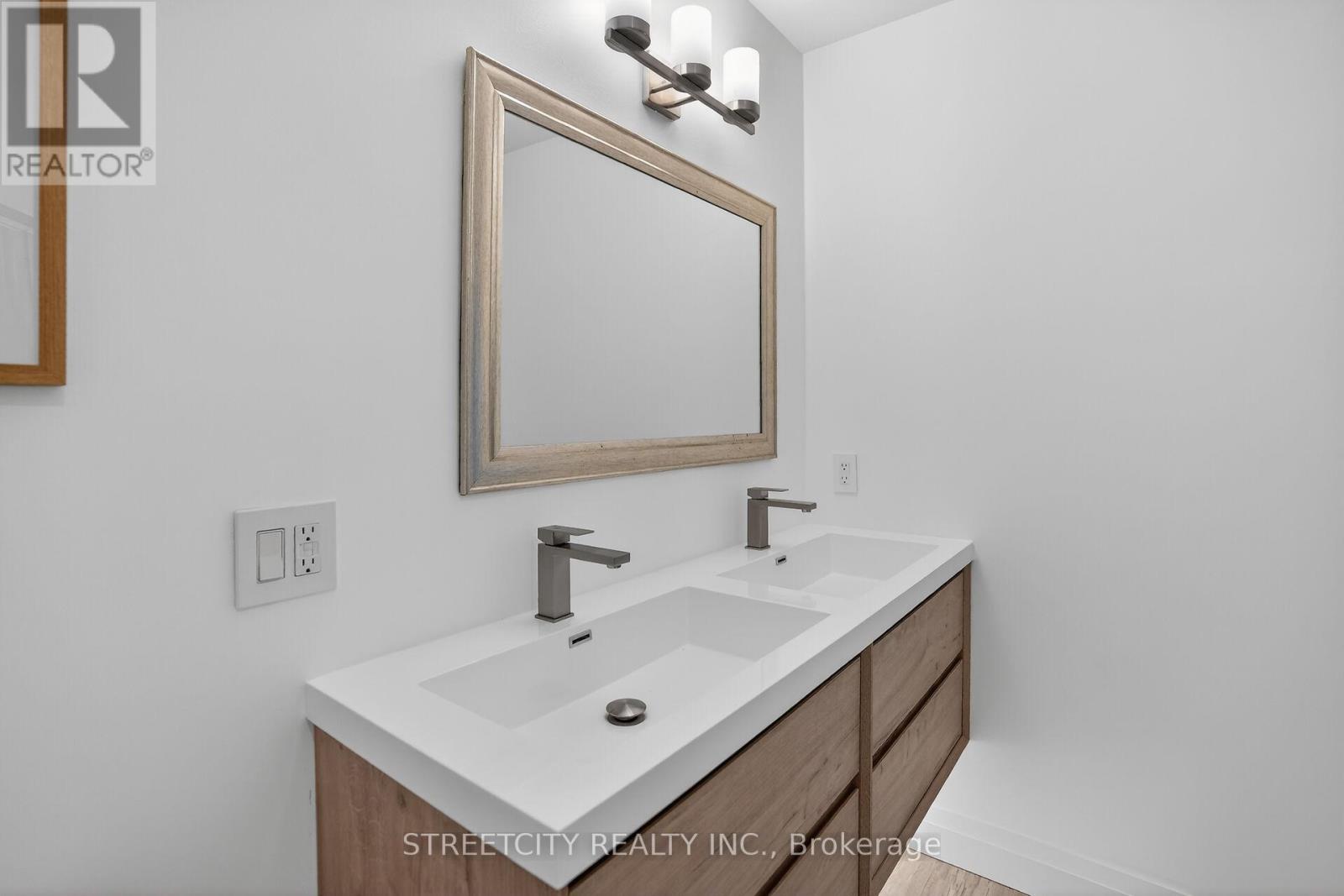 647 Blackacres Boulevard, London North, Ontario  N6G 0V2 - Photo 16 - X12819184