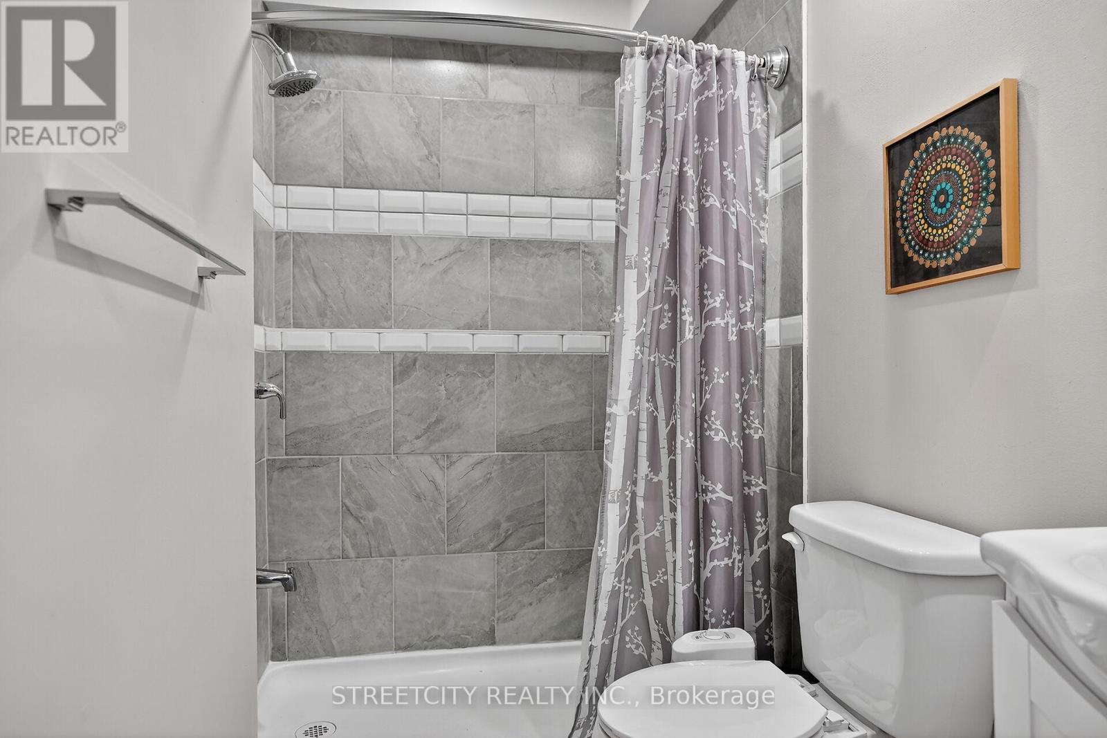 647 Blackacres Boulevard, London North, Ontario  N6G 0V2 - Photo 29 - X12819184