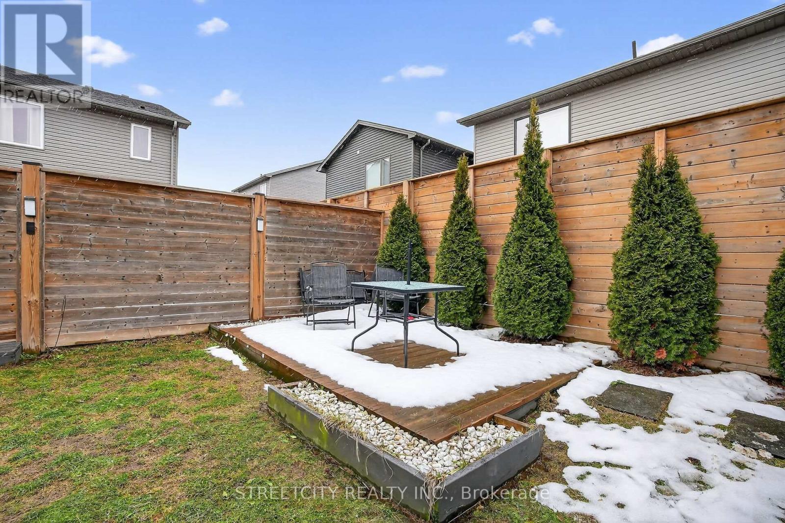 647 Blackacres Boulevard, London North, Ontario  N6G 0V2 - Photo 36 - X12819184