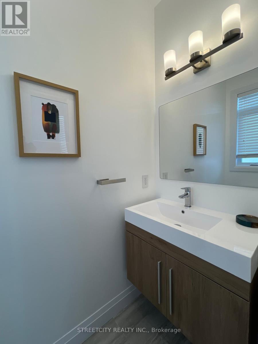 647 Blackacres Boulevard, London North, Ontario  N6G 0V2 - Photo 48 - X12819184