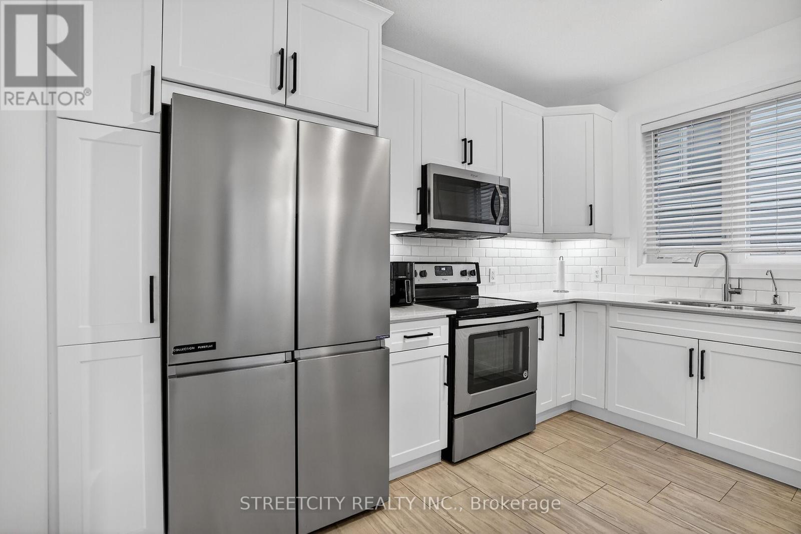 647 Blackacres Boulevard, London North, Ontario  N6G 0V2 - Photo 5 - X12819184