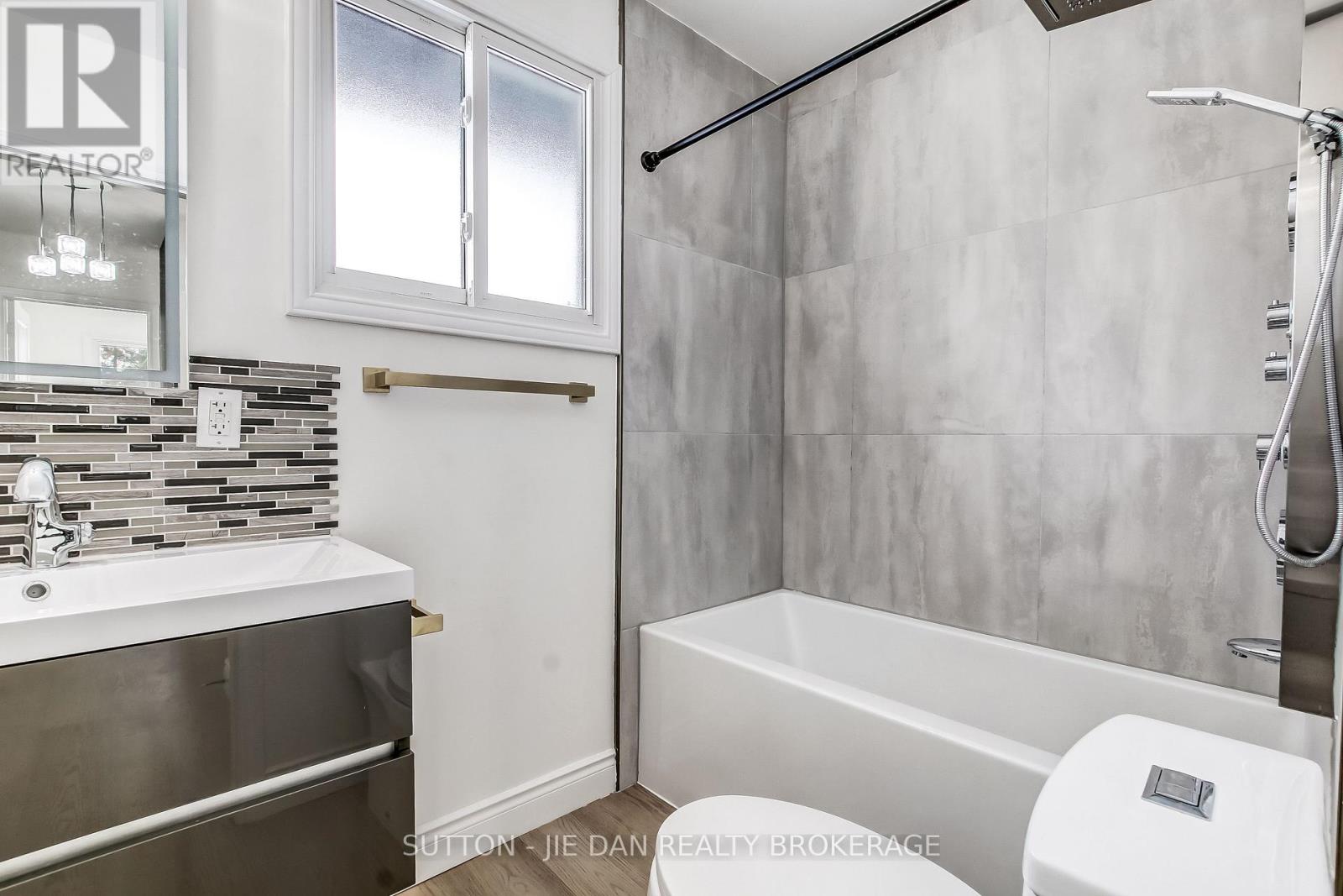 12 Field Road, London South, Ontario  N6P 1C5 - Photo 10 - X12819252