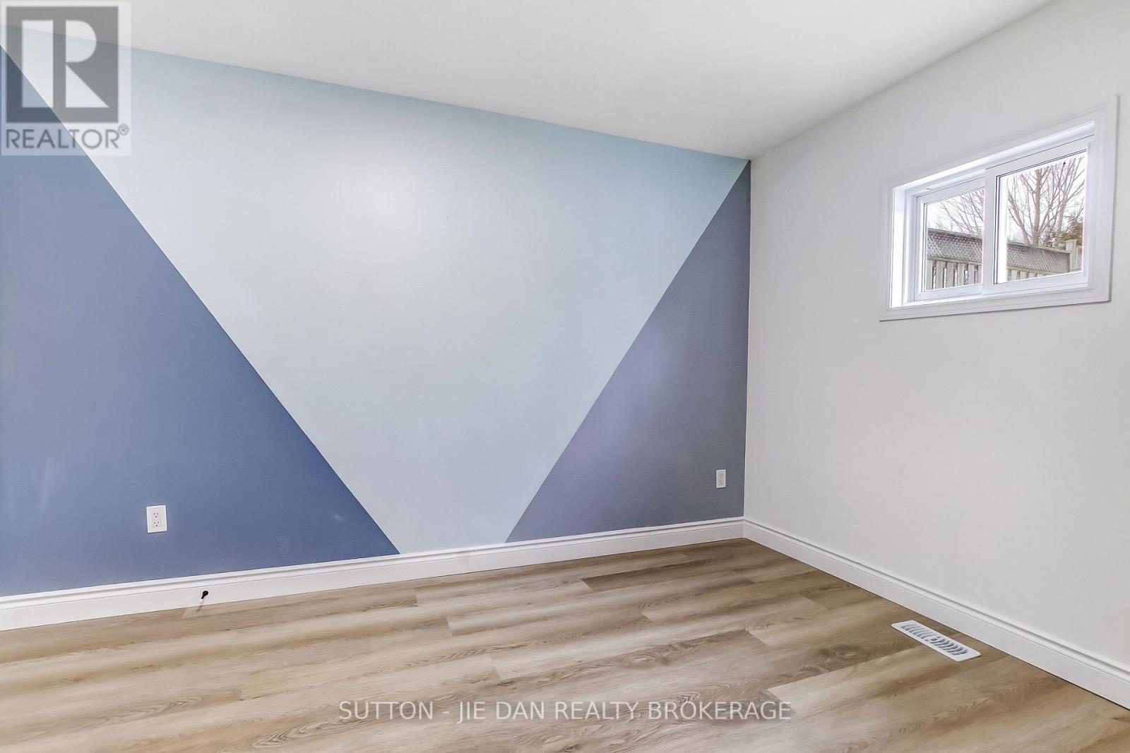 12 Field Road, London South, Ontario  N6P 1C5 - Photo 13 - X12819252