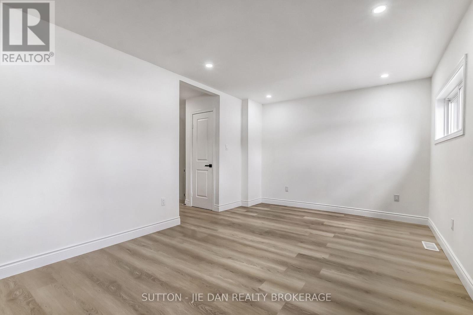 12 Field Road, London South, Ontario  N6P 1C5 - Photo 15 - X12819252