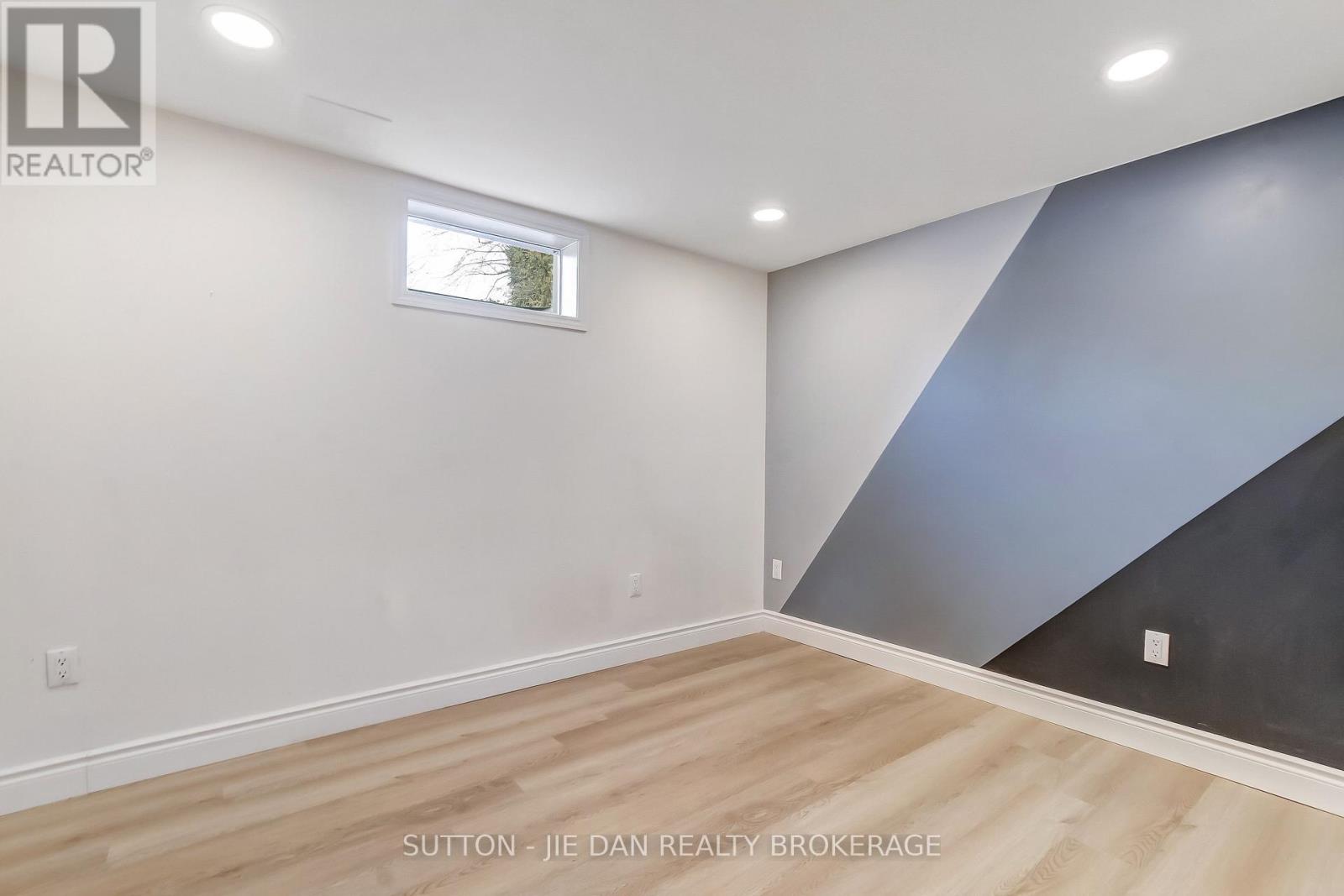 12 Field Road, London South, Ontario  N6P 1C5 - Photo 19 - X12819252