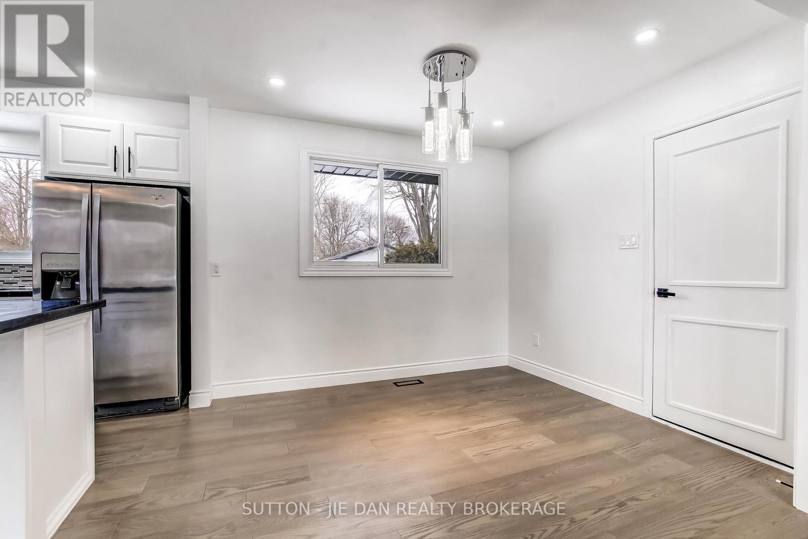 12 Field Road, London South, Ontario  N6P 1C5 - Photo 8 - X12819252