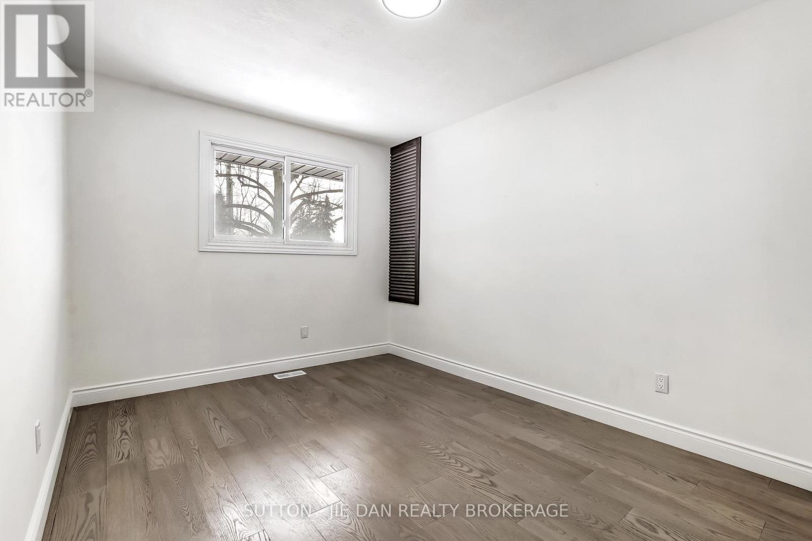 12 Field Road, London South, Ontario  N6P 1C5 - Photo 9 - X12819252