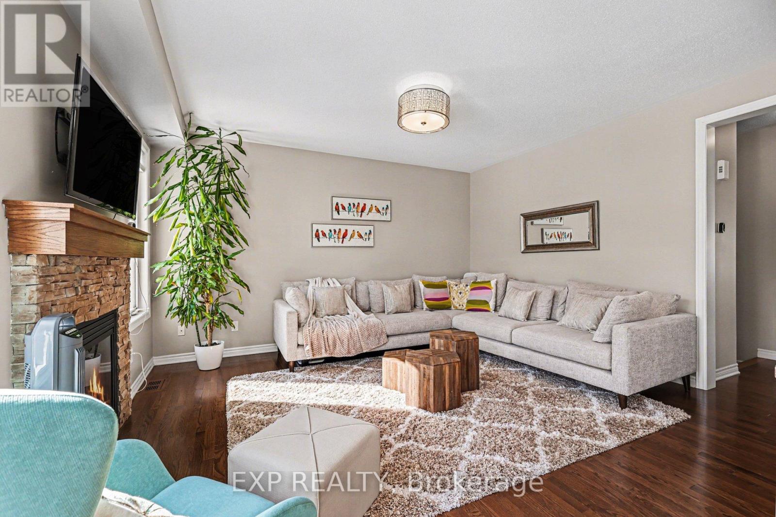 90 Switch Grass Crescent, Ottawa, Ontario  K2J 5Z3 - Photo 13 - X12819118